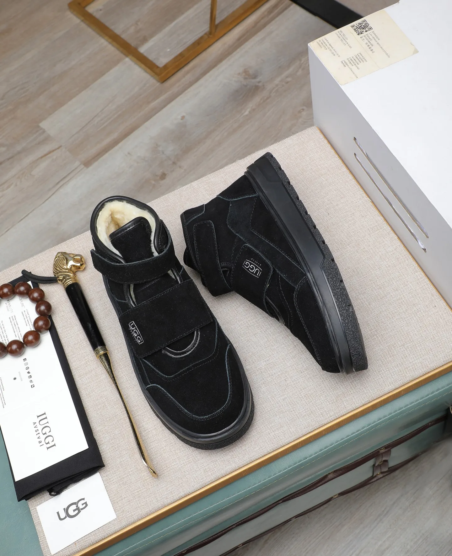 Men's shoes 💰600 IUGGI new retro presbyopia men's shoes, casual and versatile, full of high-end sense, fashionable, luxury and personalized style, joint style, retro presbyopia factor, full of handsome style, first layer suede cowhide, wool lining, rubber outsole, light and non-slip size: 39-44